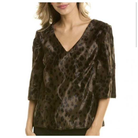 NWT Trina Turk Womens Coquette Top Blouse‎ Size XS Faux Fur Animal Print V Neck - Picture 1 of 10